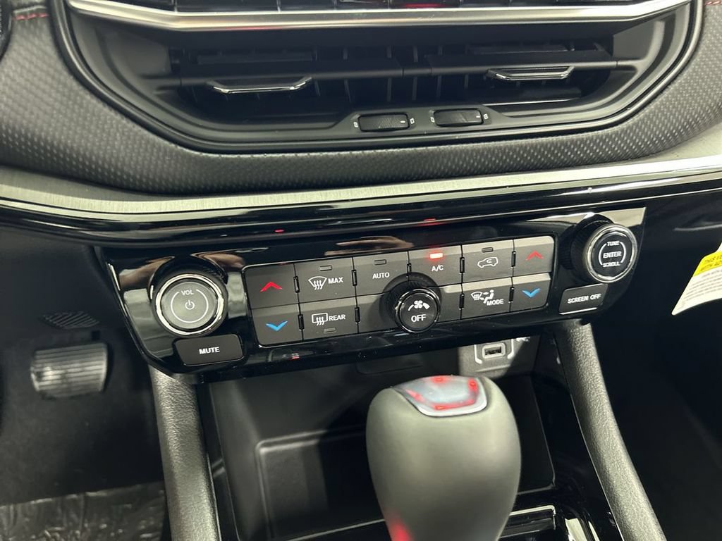 New 2026 Jeep Compass Trailhawk w/ Sun, Sound & Navigation Group AWD/4WD image 17