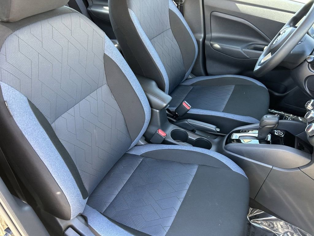 Used 2025 Nissan Versa SV w/ Trunk Package image 10