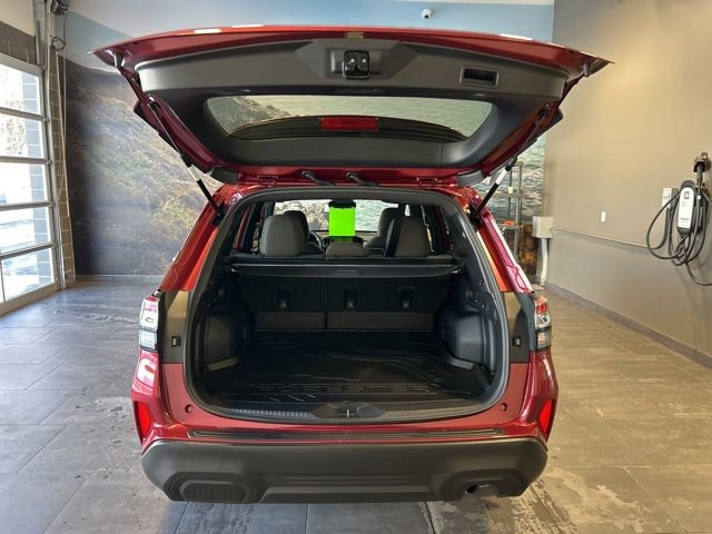 Used 2025 Subaru Forester Premium AWD/4WD image 29