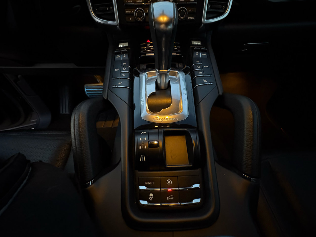 Used 2013 Porsche Cayenne S image 23