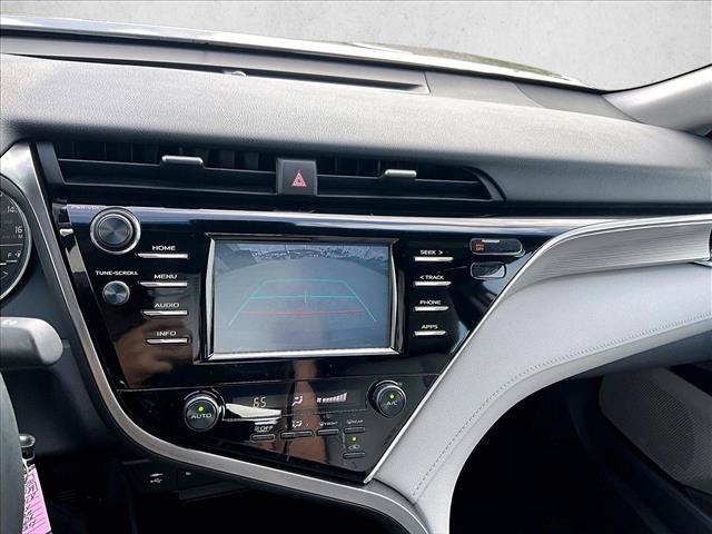 Used 2018 Toyota Camry SE FWD image 21