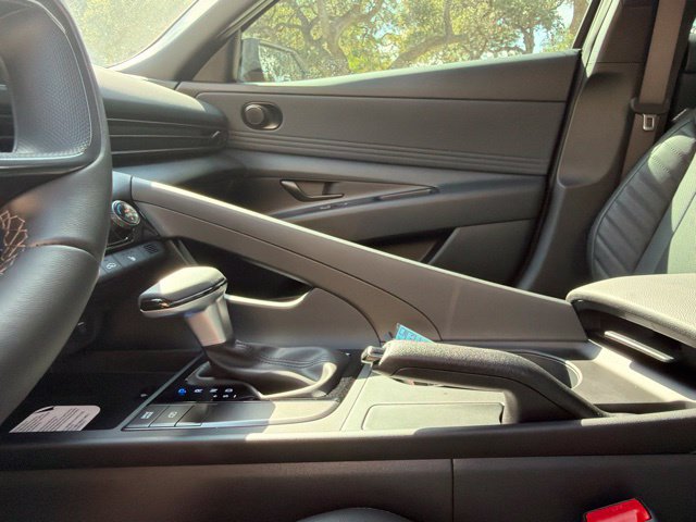 New 2026 Hyundai Elantra SEL Sport FWD image 29