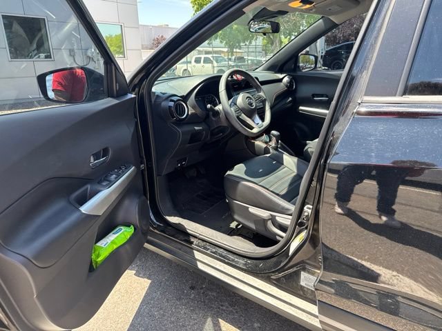 Certified 2020 Nissan Kicks SR w/ SR Premium Package FWD image 9