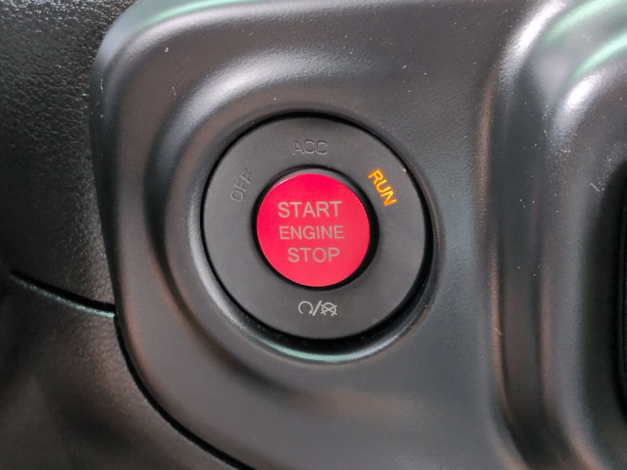 Used 2020 Jeep Wrangler Unlimited Sahara AWD/4WD image 29