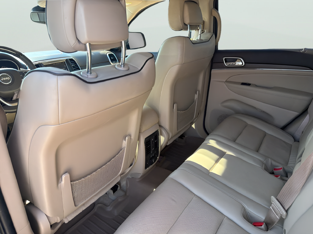 Used 2017 Jeep Grand Cherokee Overland RWD image 35
