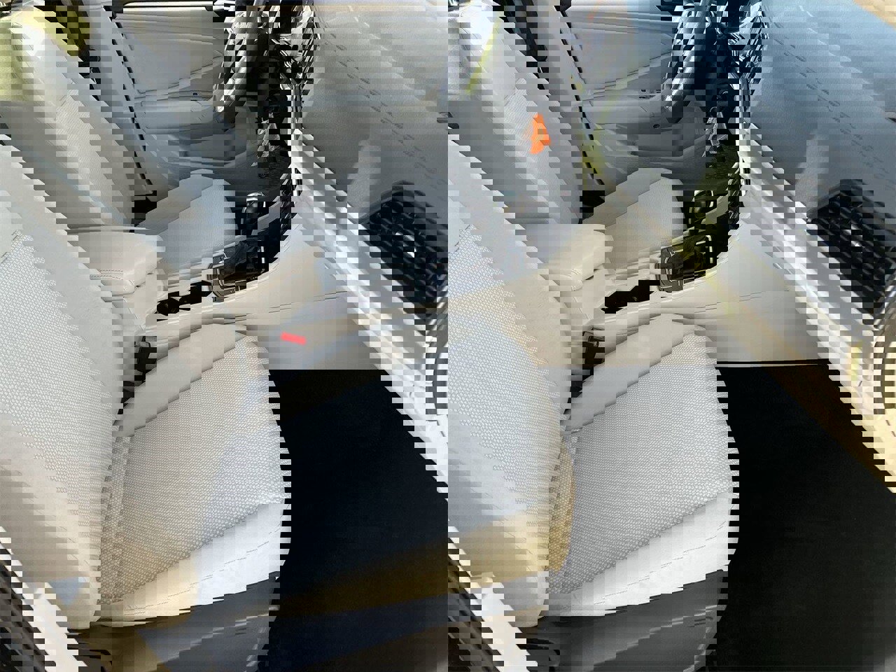 Certified 2021 Volkswagen Jetta S image 9