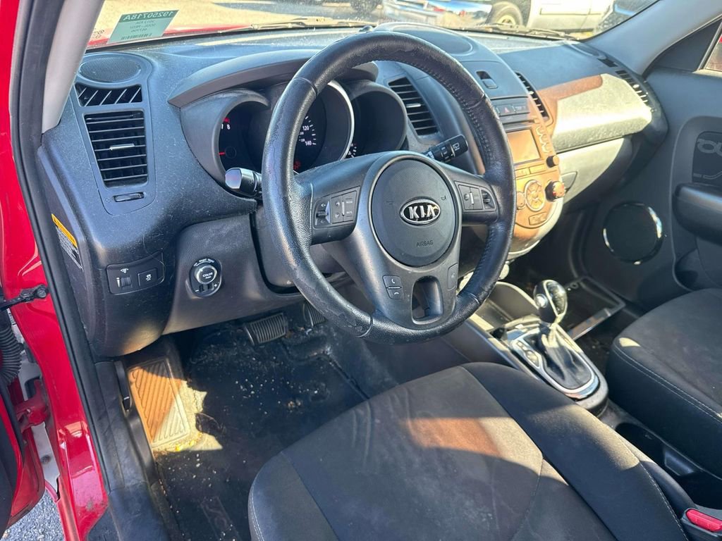 Used 2012 Kia Soul + w/ Audio Pkg FWD image 9