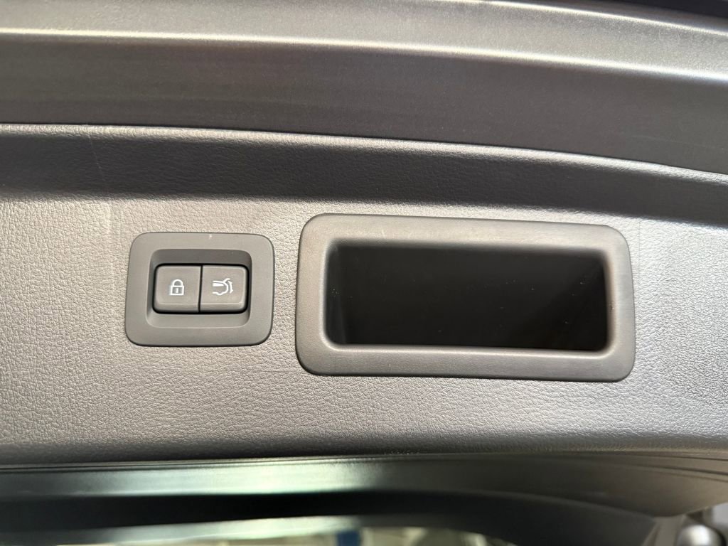 Certified 2025 MAZDA CX-50 2.5 Hybrid w/ Preferred Pkg image 12