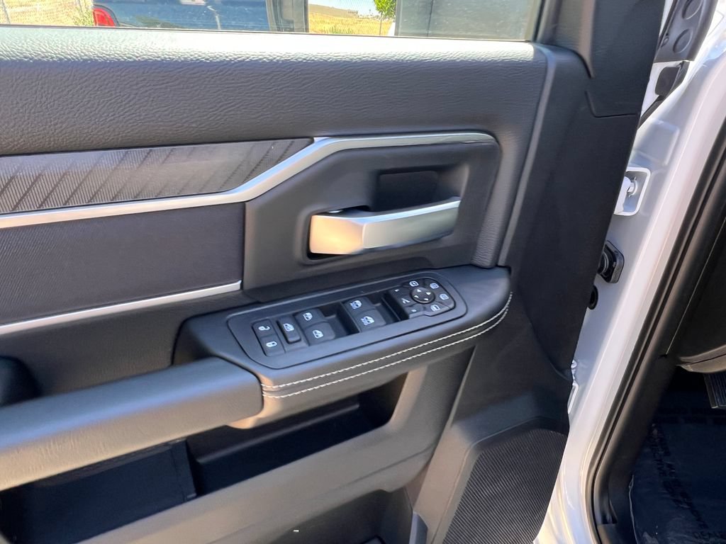 New 2026 RAM 2500 Big Horn AWD/4WD image 14