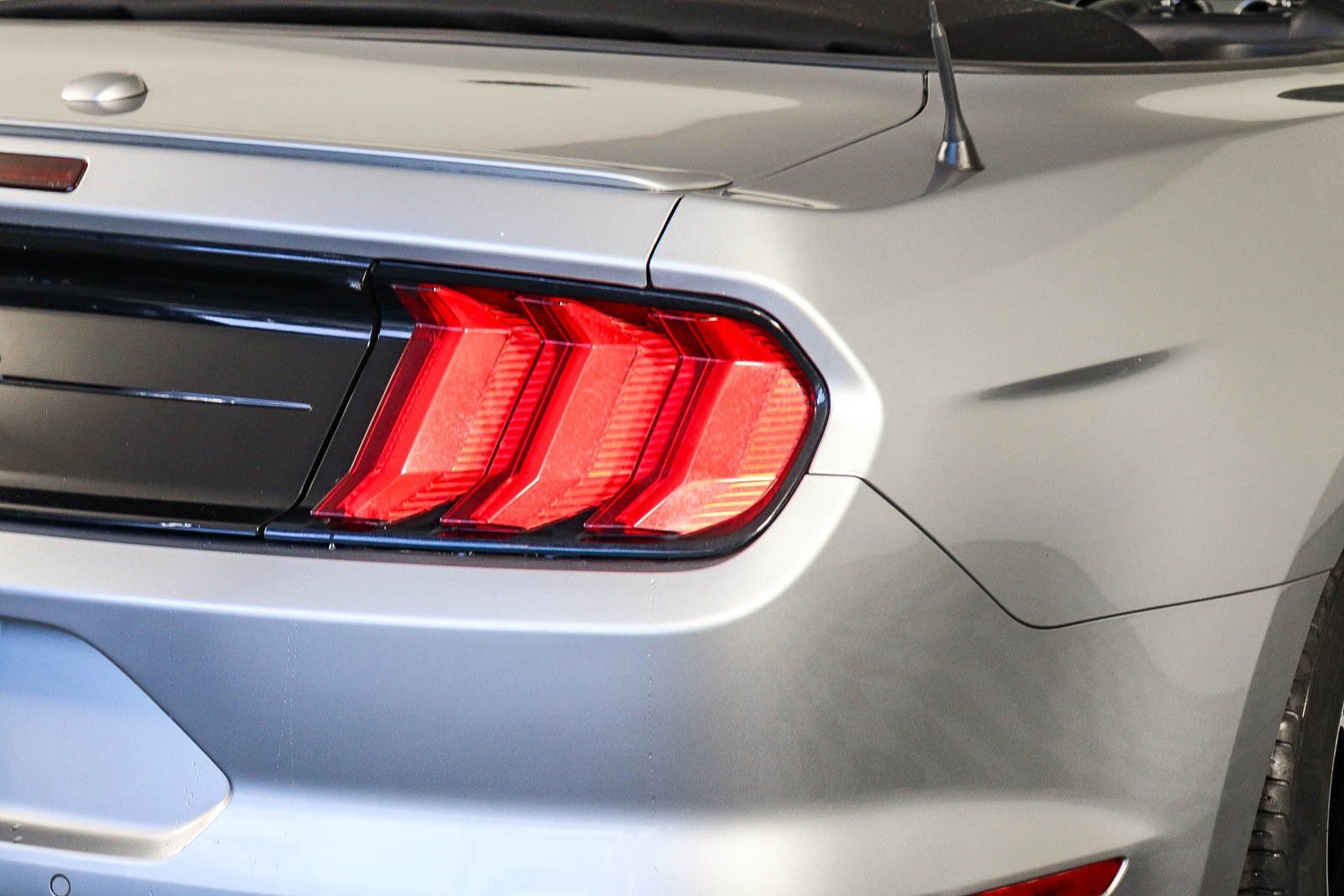 Used 2022 Ford Mustang Premium image 9