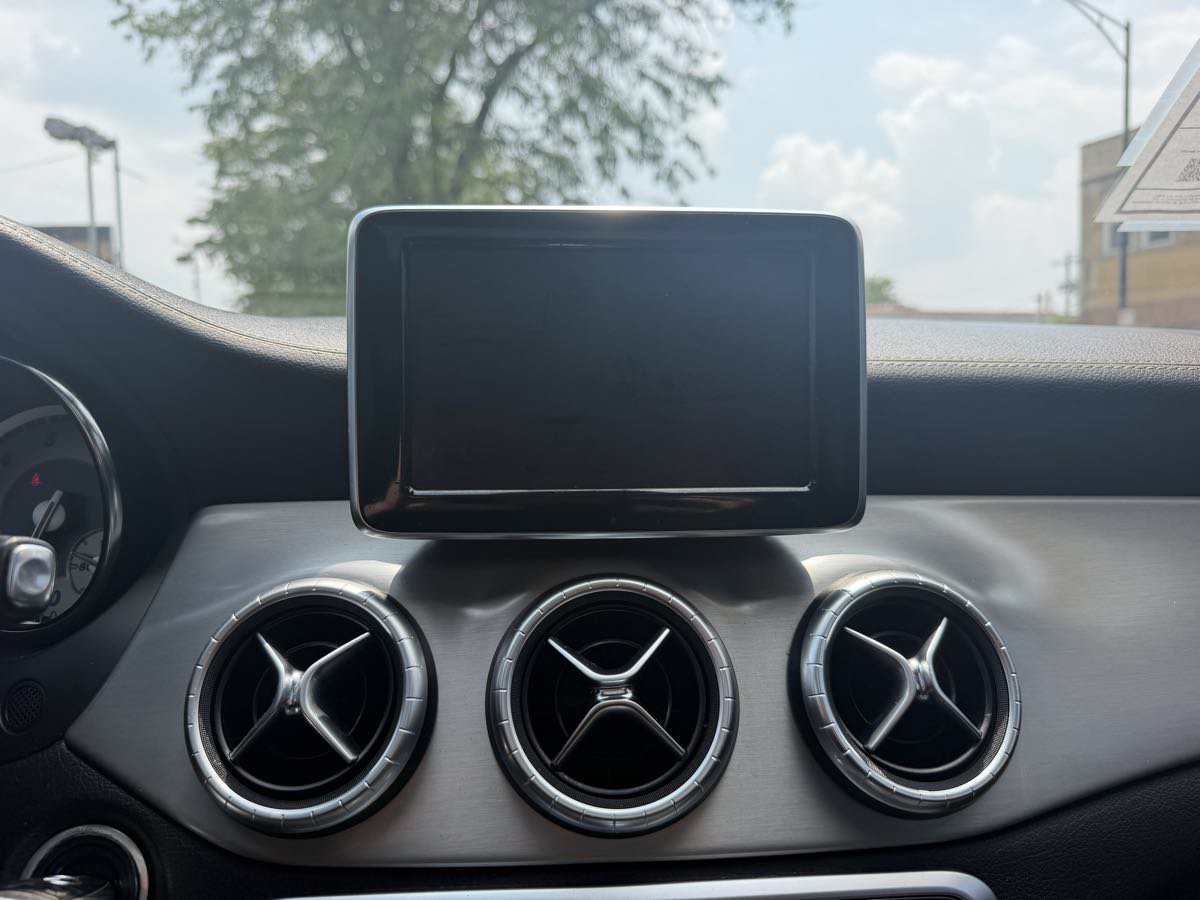 Used 2014 Mercedes-Benz CLA 250 4MATIC w/ Edition 1 Package image 33