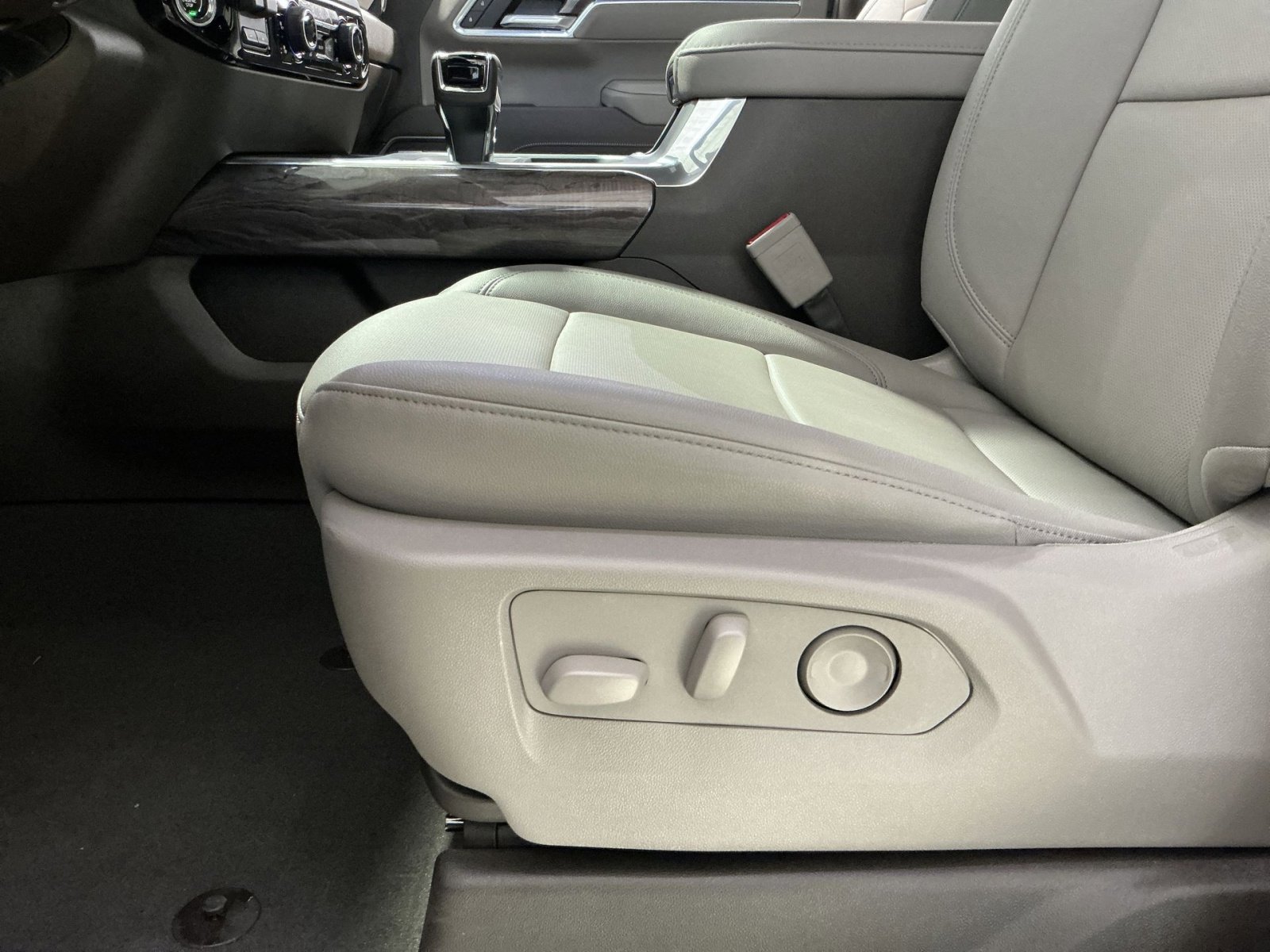 Used 2026 Chevrolet Silverado 1500 LTZ image 22