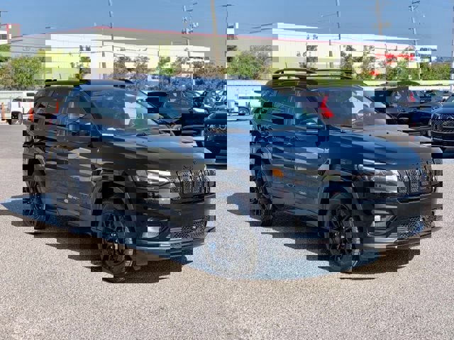 Certified 2023 Jeep Cherokee Altitude Lux