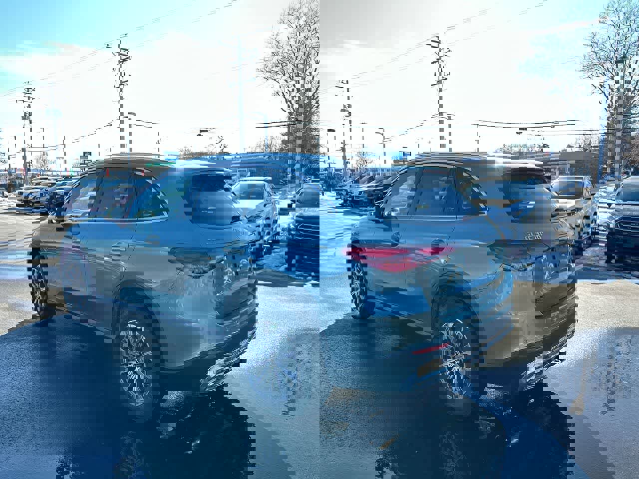 Used 2025 Mercedes-Benz GLC 300 4MATIC image 11