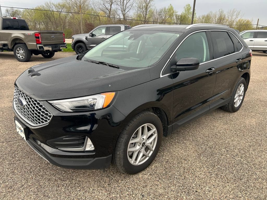 Used 2024 Ford Edge SEL w/ Convenience Package AWD/4WD image 3