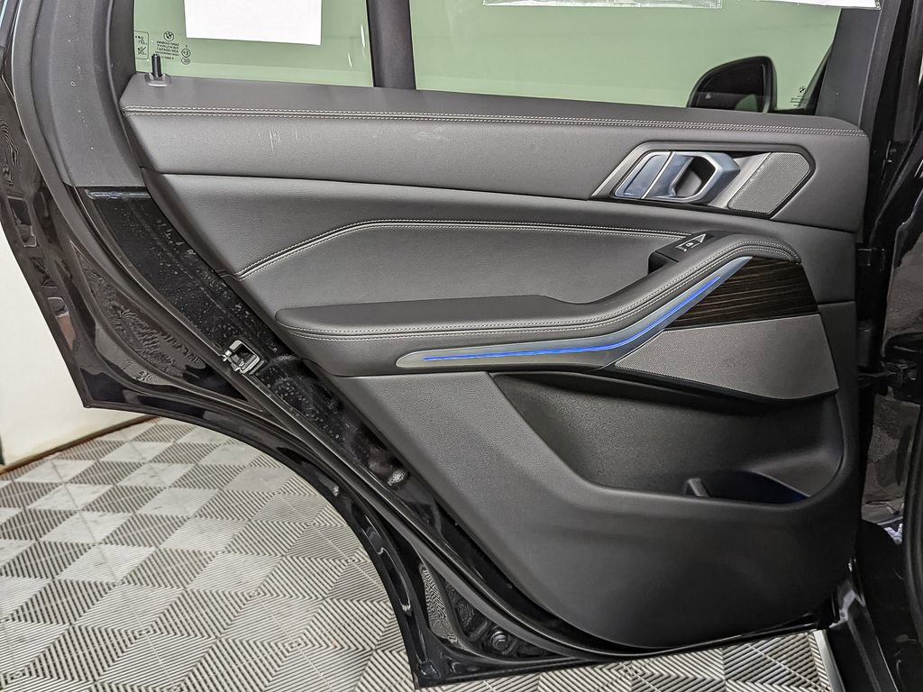 Used 2025 BMW X5 xDrive50e w/ Climate Comfort Package image 45