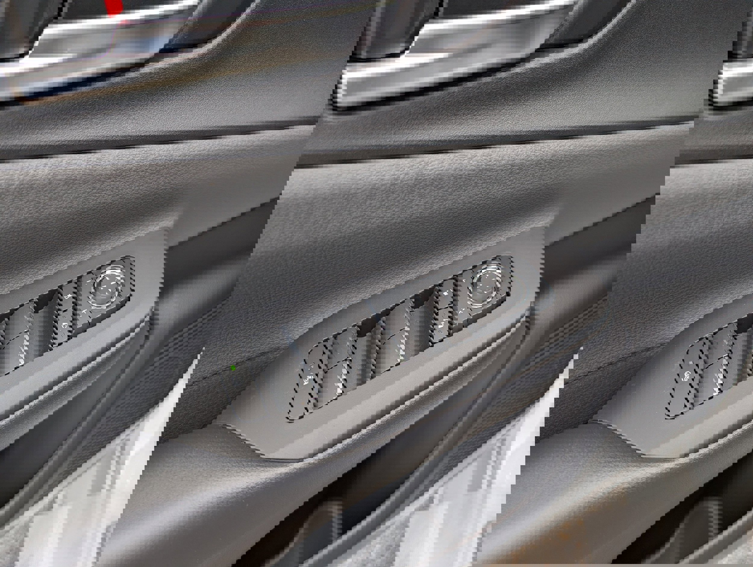 New 2026 Toyota Prius XLE image 10