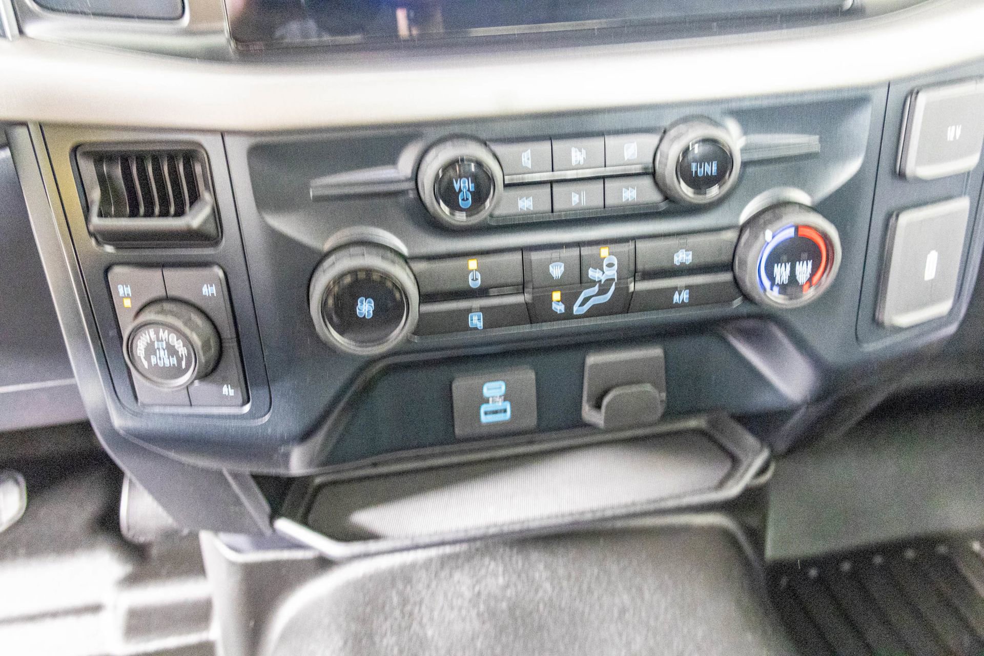 Used 2024 Ford F150 XL image 23