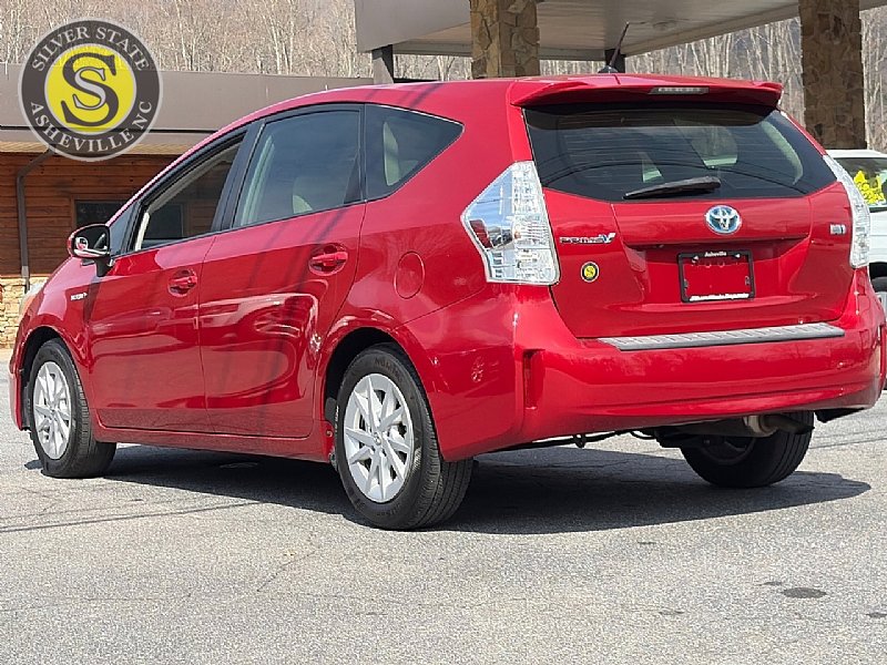 Used 2013 Toyota Prius V Two FWD image 4