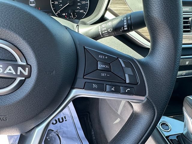 Used 2025 Nissan Altima 2.5 SV FWD image 22