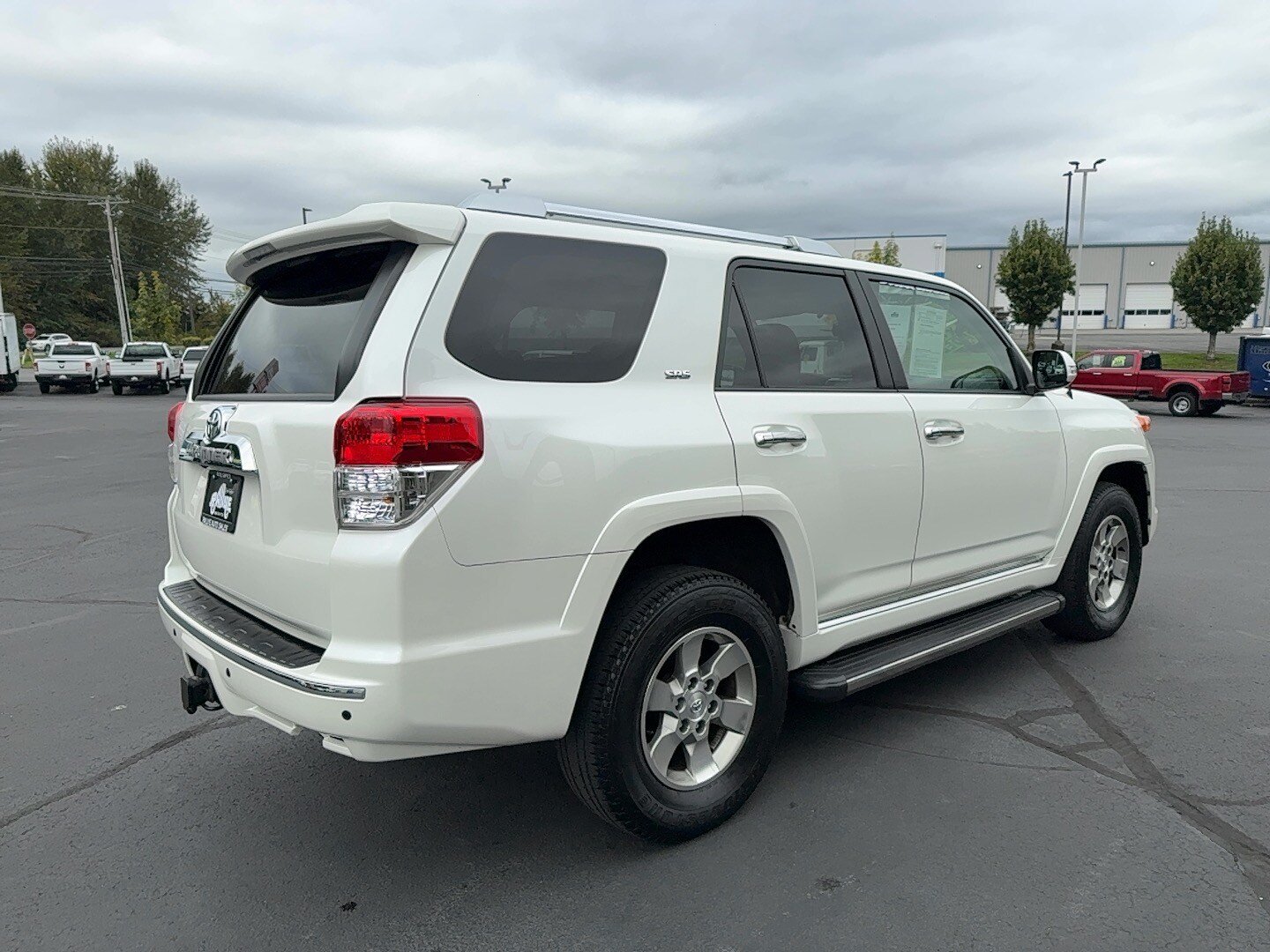 Used 2010 Toyota 4Runner SR5 AWD/4WD image 7
