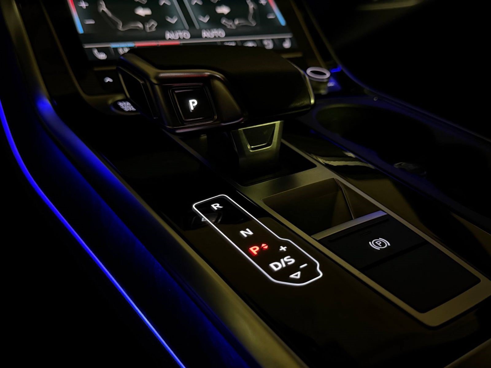 Certified 2023 Audi Q8 Premium Plus w/ Premium Plus Package AWD/4WD image 17