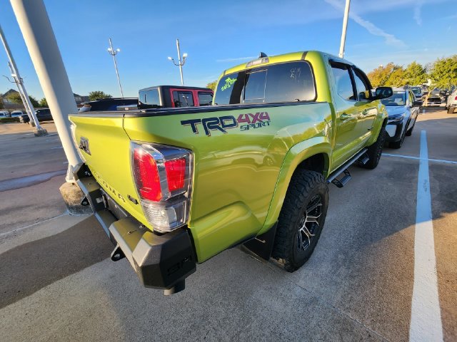 Used 2023 Toyota Tacoma TRD Sport AWD/4WD image 4