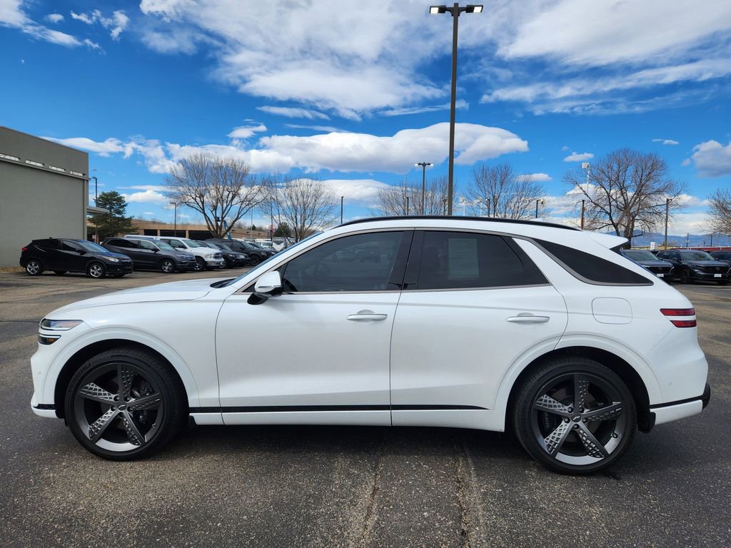 Used 2023 Genesis GV70 2.5T w/ Sport Prestige Package image 4