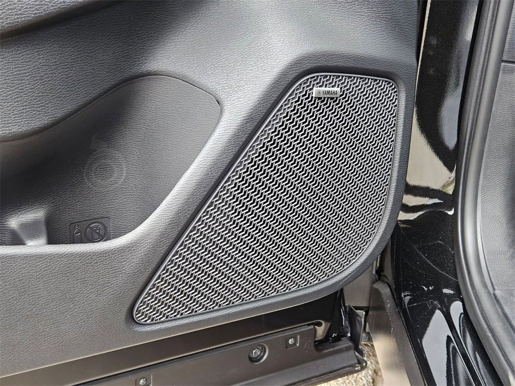 New 2025 Mitsubishi Outlander ES image 16