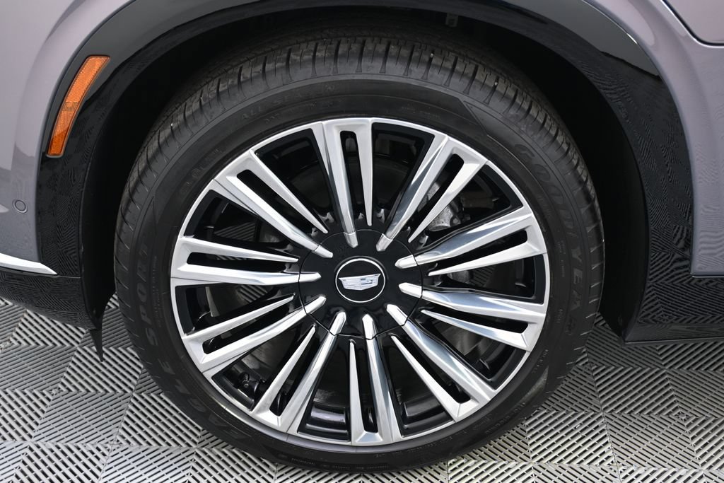 New 2026 Cadillac Vistiq Premium Luxury w/ LPO, Floor Liner Package AWD/4WD image 20