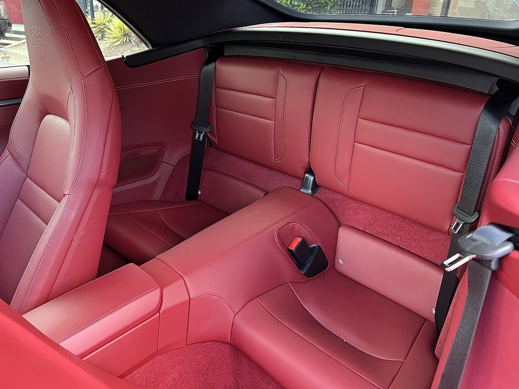 Used 2025 Porsche 911 Carrera image 34