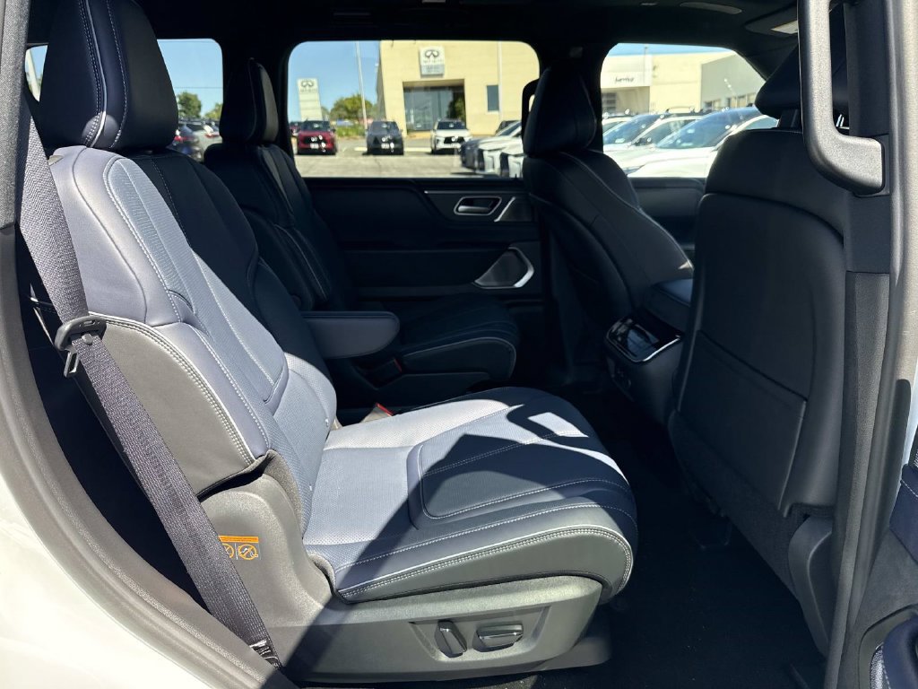 New 2027 INFINITI QX80 Sensory w/ Sport Exterior Package AWD/4WD image 21
