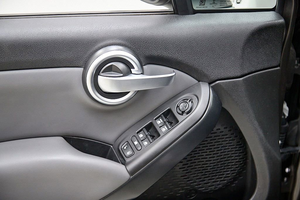 Used 2016 FIAT 500X Easy image 11