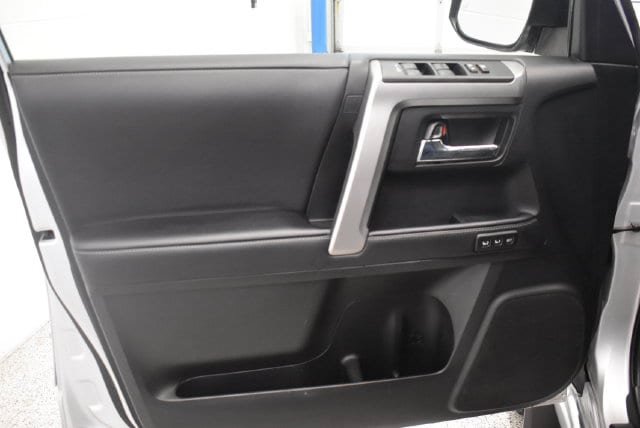 Used 2022 Toyota 4Runner Limited AWD/4WD image 20