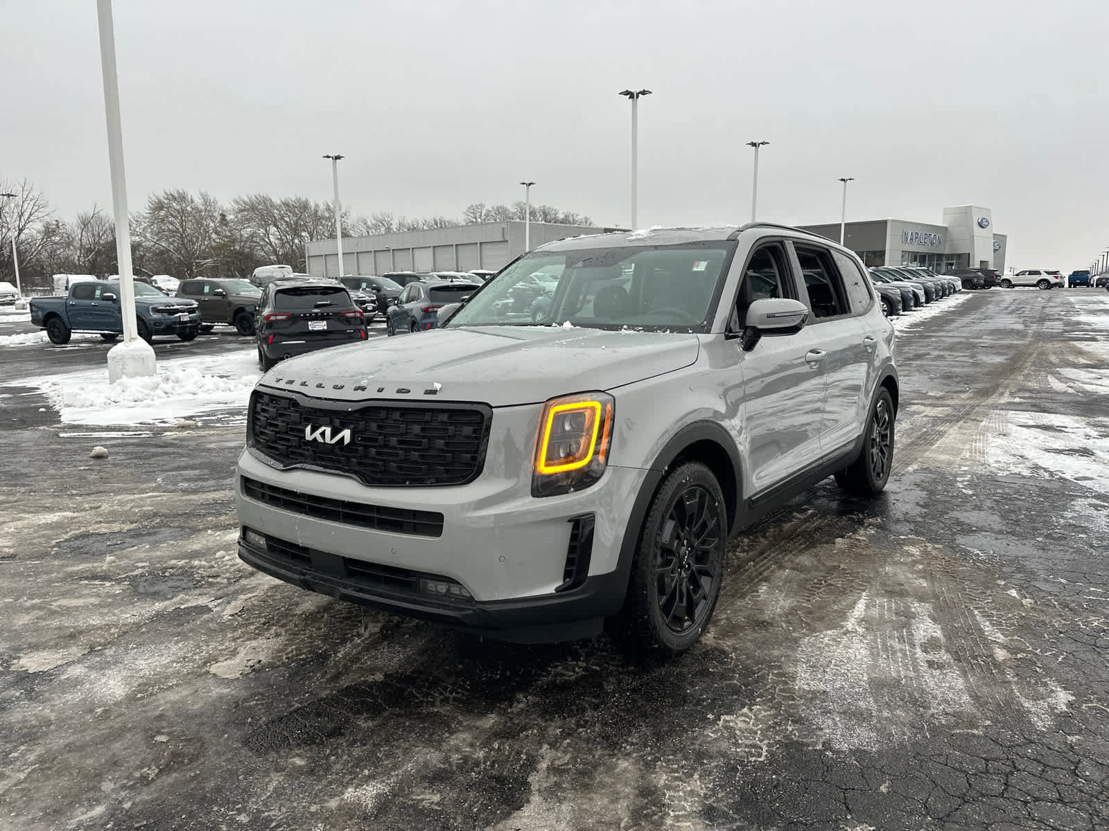 Used 2022 Kia Telluride SX w/ Nightfall Edition Package image 4