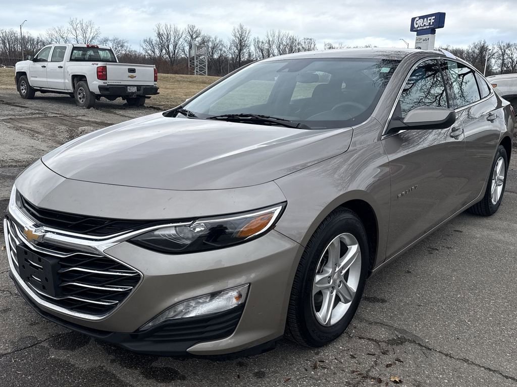 Used 2023 Chevrolet Malibu LT image 4