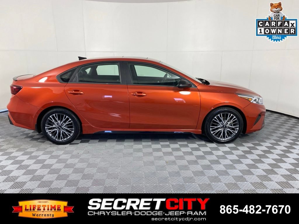 Used 2022 Kia Forte GT-Line w/ GT-Line Premium Package FWD image 8