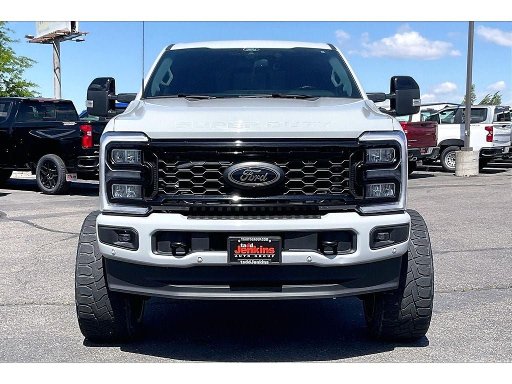 Used 2025 Ford F350 Lariat w/ Lariat Ultimate Package AWD/4WD image 3