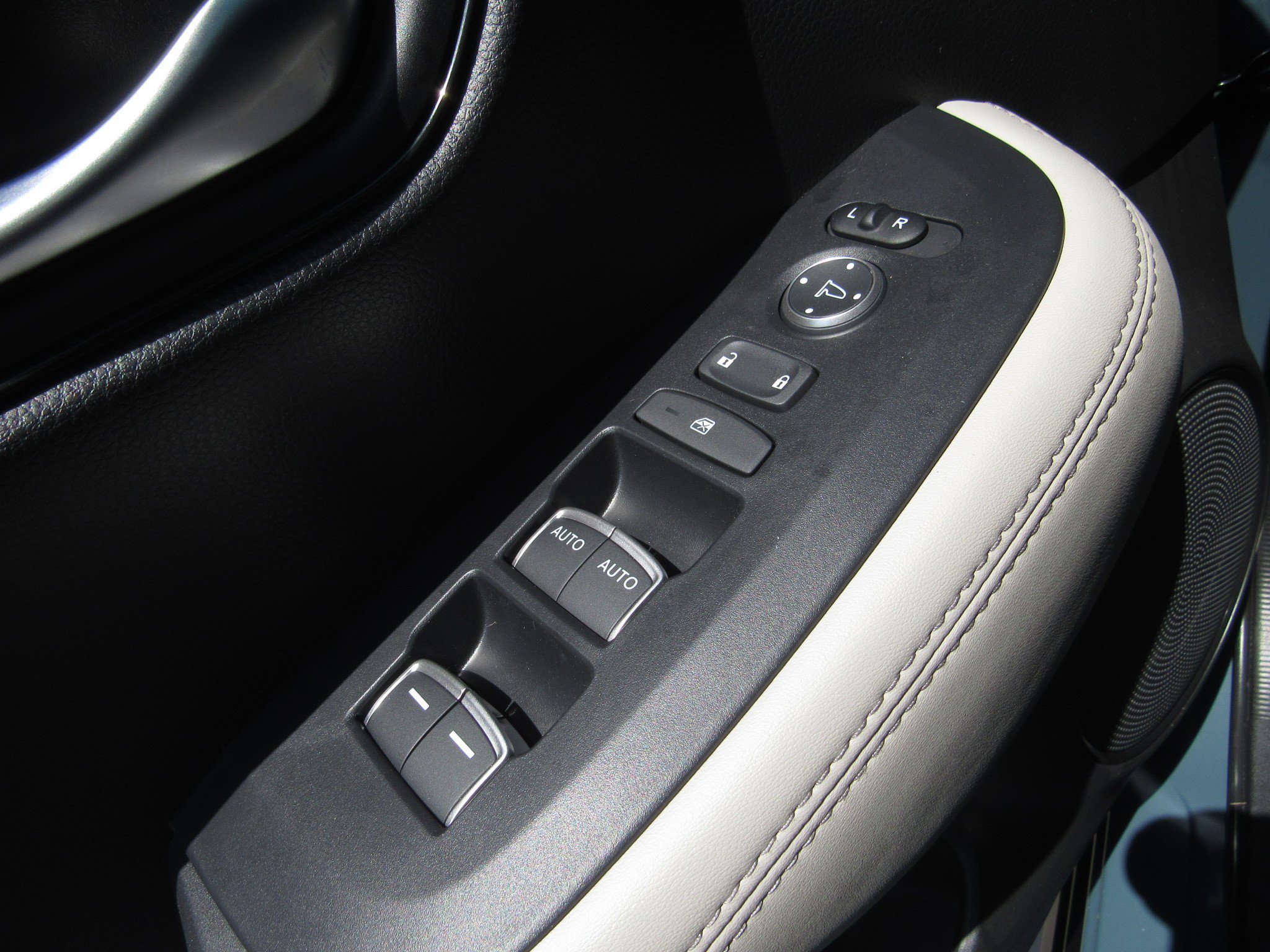 New 2026 Honda HR-V EX-L image 20