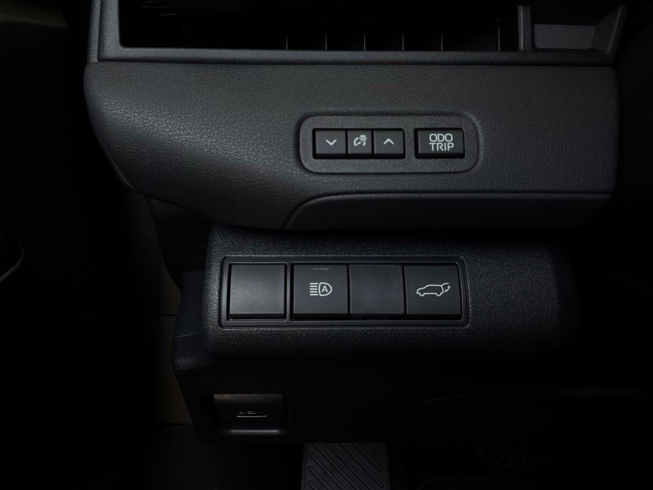 New 2026 Toyota C-HR AWD/4WD image 20