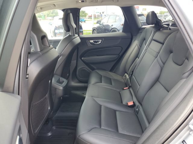 Used 2018 Volvo XC60 T6 Momentum w/ Convenience Package AWD/4WD image 33