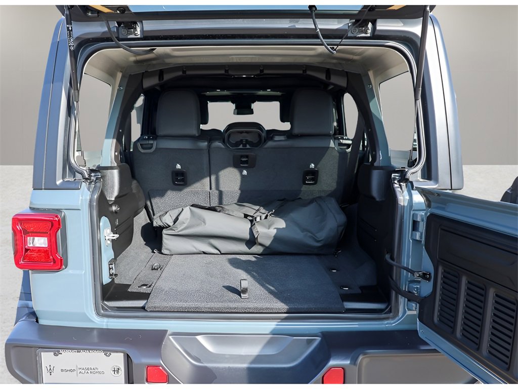 Used 2025 Jeep Wrangler Unlimited Rubicon image 23