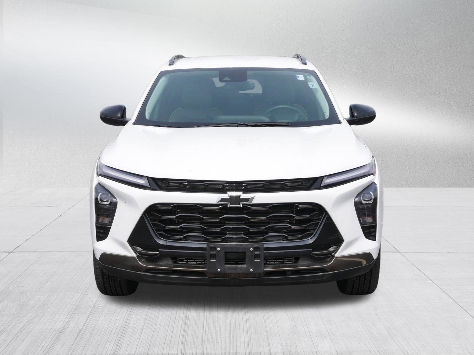 Used 2025 Chevrolet Trax ACTIV w/ Driver Confidence Package FWD image 2