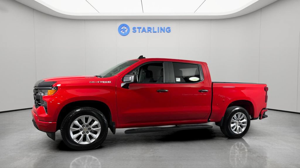 Certified 2025 Chevrolet Silverado 1500 Custom RWD image 2