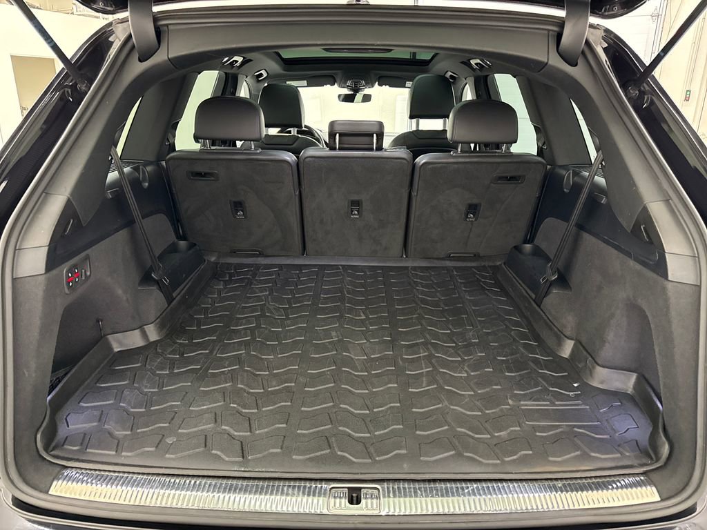 Used 2018 Audi Q7 3.0T Prestige w/ Prestige Package image 26
