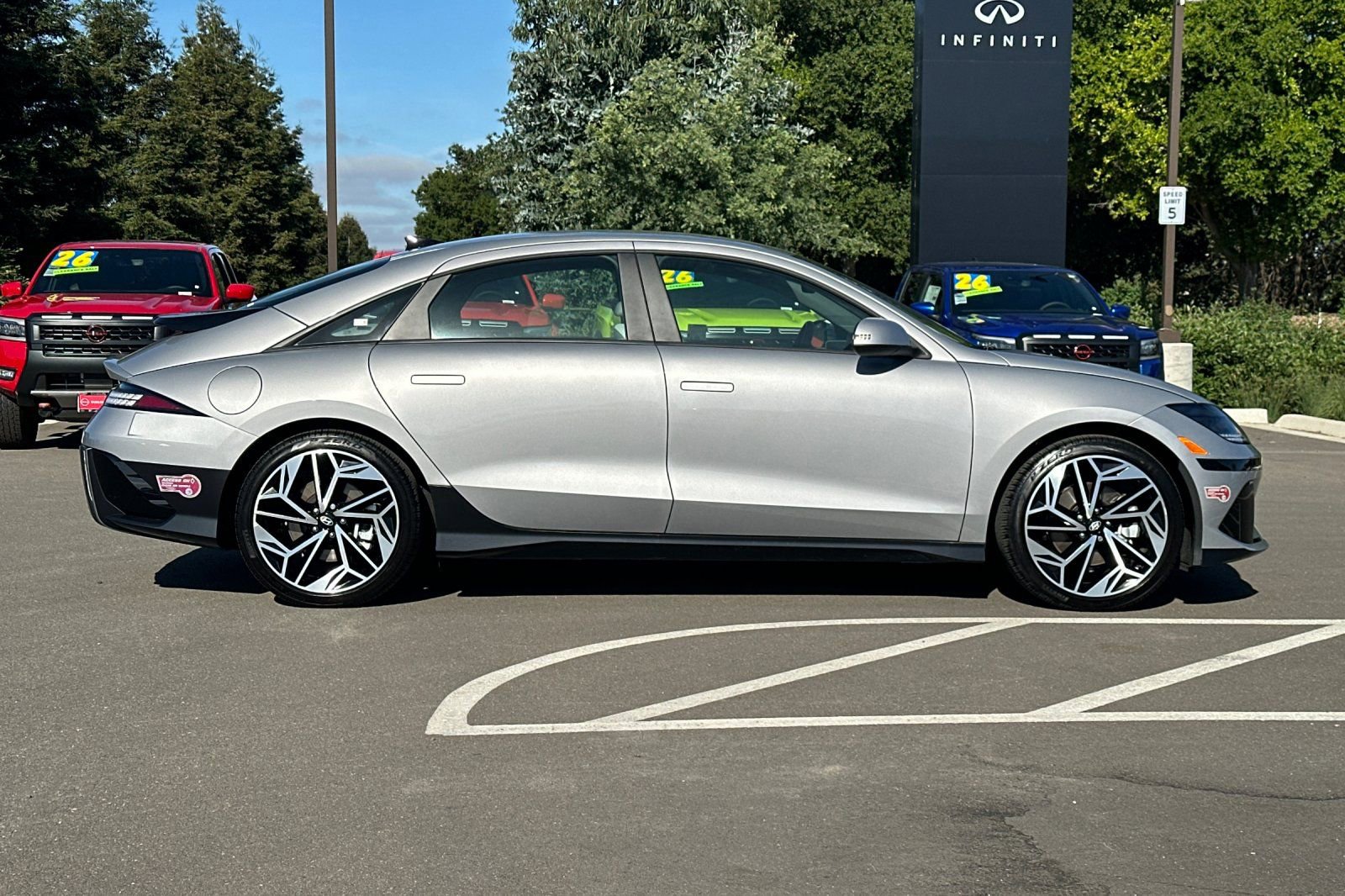 Used 2024 Hyundai Ioniq 6 SEL image 3