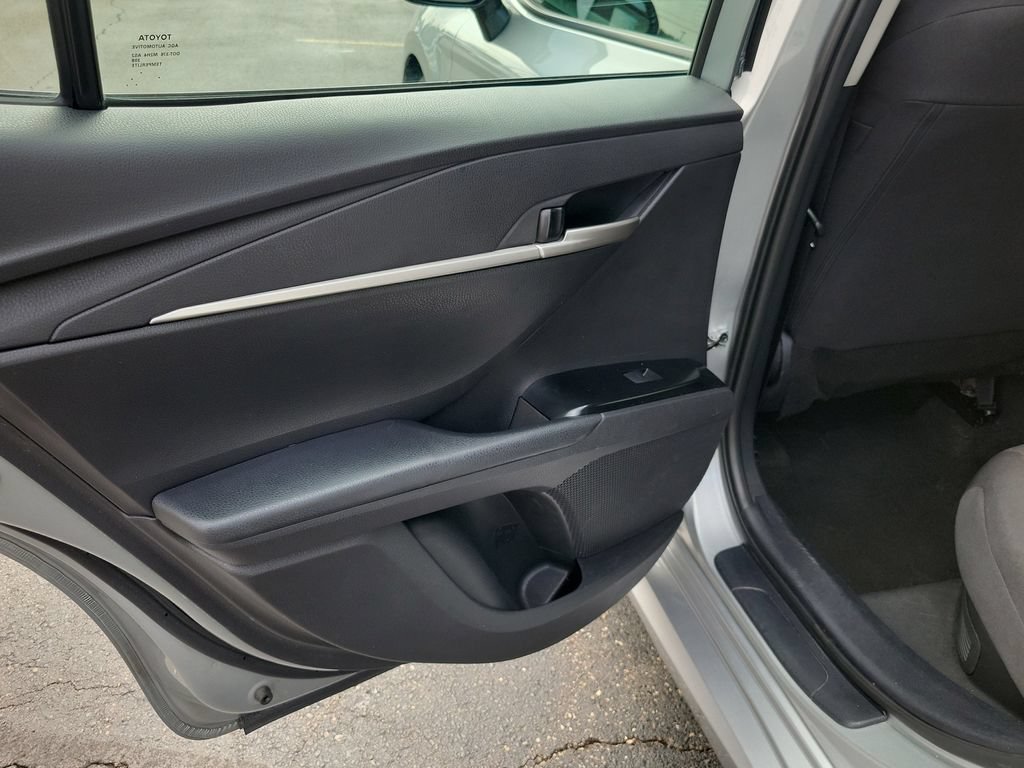 Used 2025 Toyota Camry LE FWD image 19
