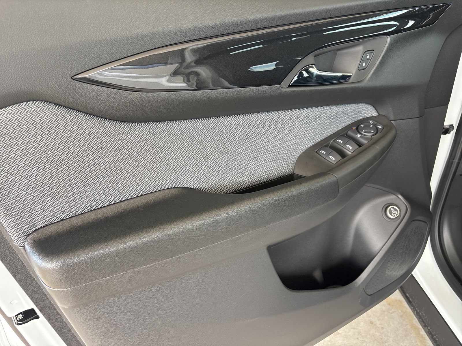 New 2026 Chevrolet TrailBlazer LT w/ Convenience Package FWD image 10