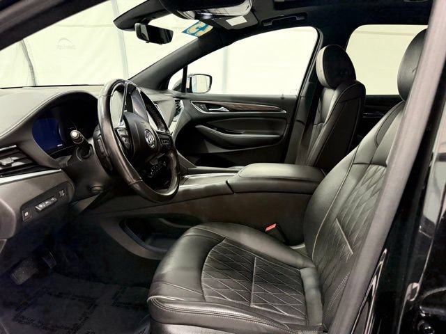 Used 2023 Buick Enclave Avenir w/ Avenir Technology Package AWD/4WD image 14