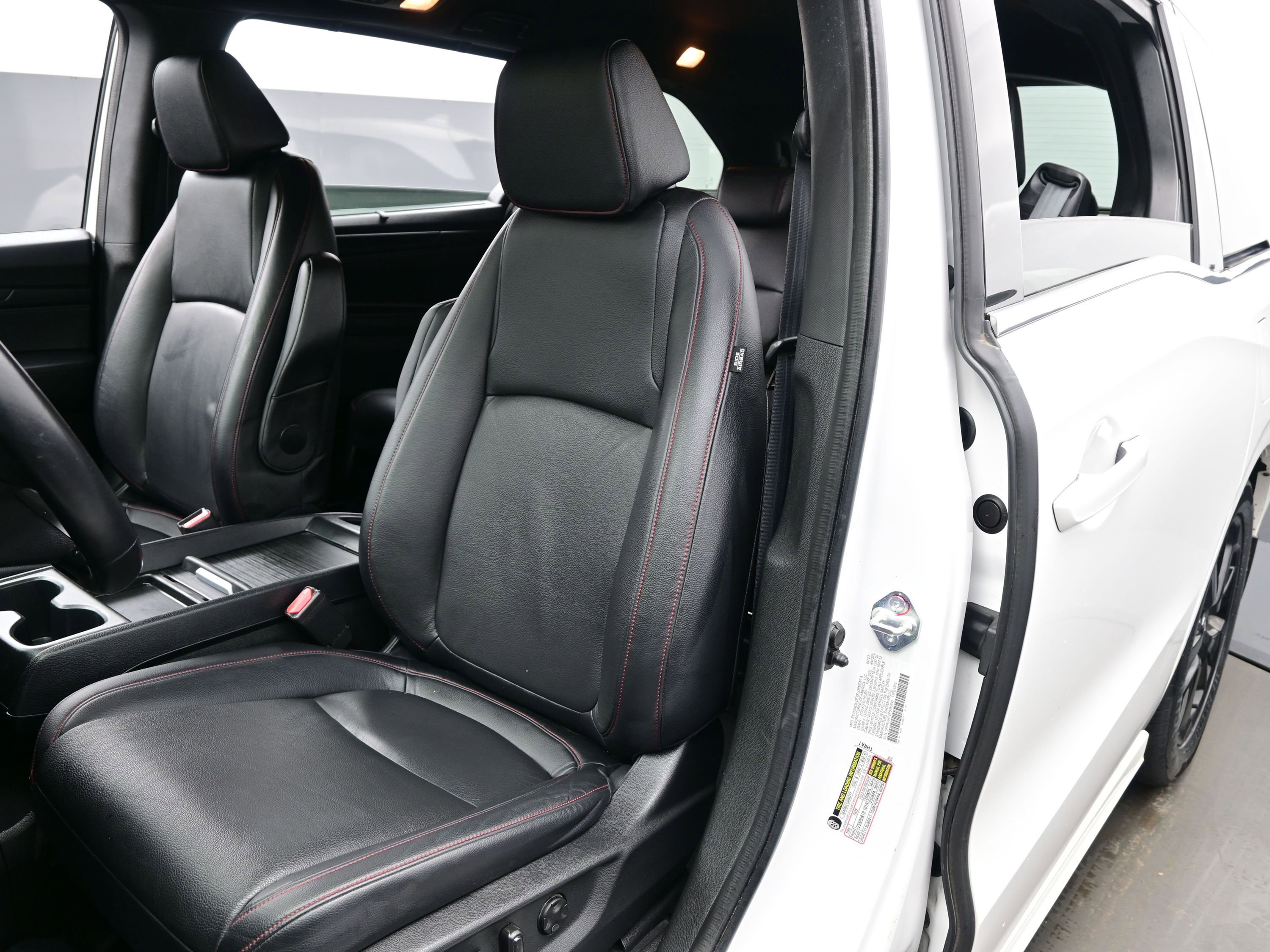 Used 2023 Honda Odyssey Sport image 12